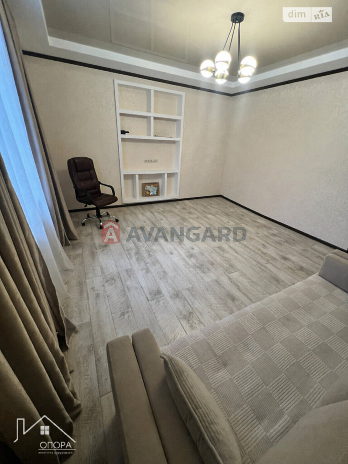 2 ��. ��������, 80/68/15 ��. �., 6/6 ������ ���� 19