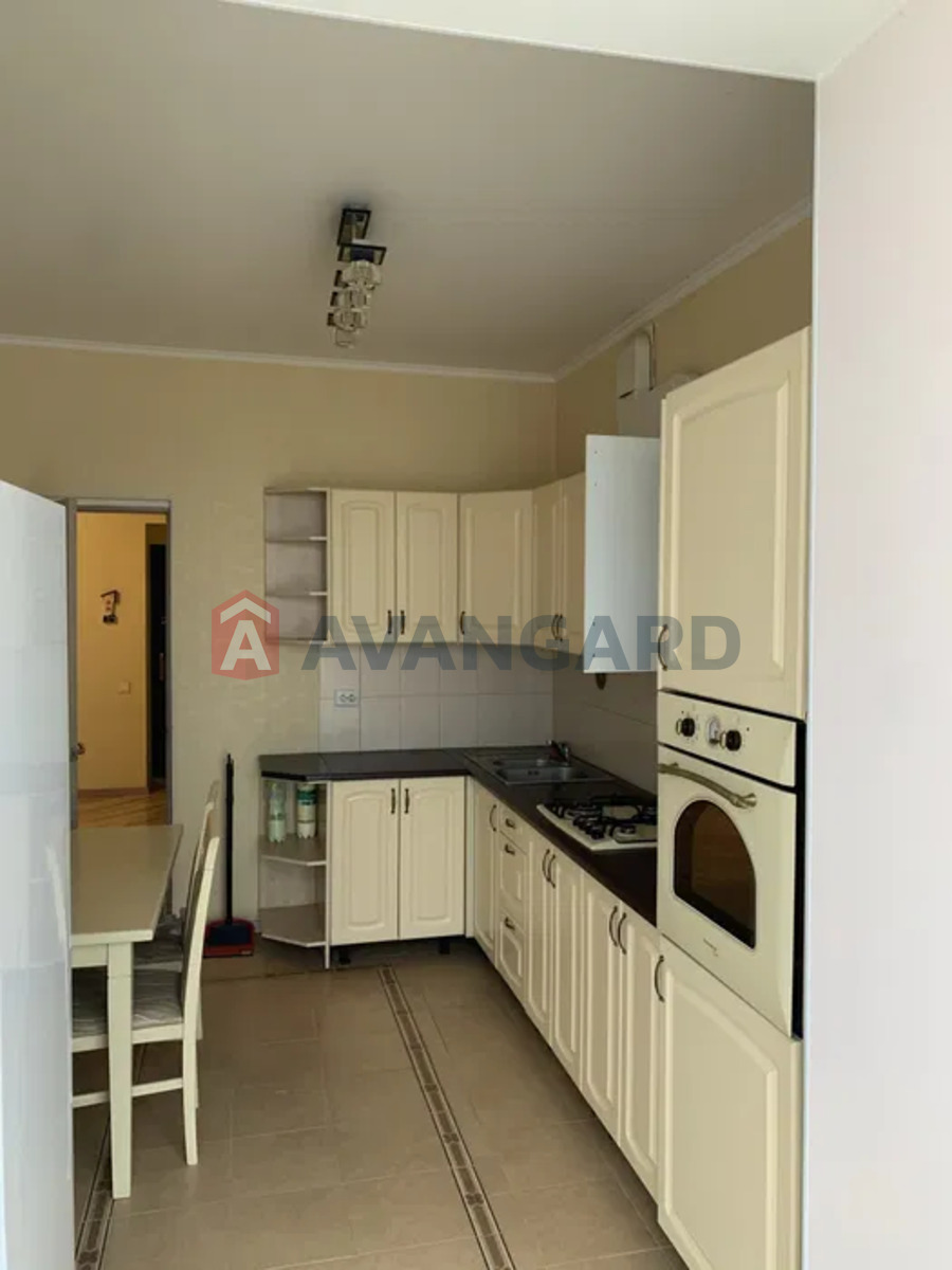 1 ����. ��������, 44/-/10 ��. �., 2/10 ���� ���� 3