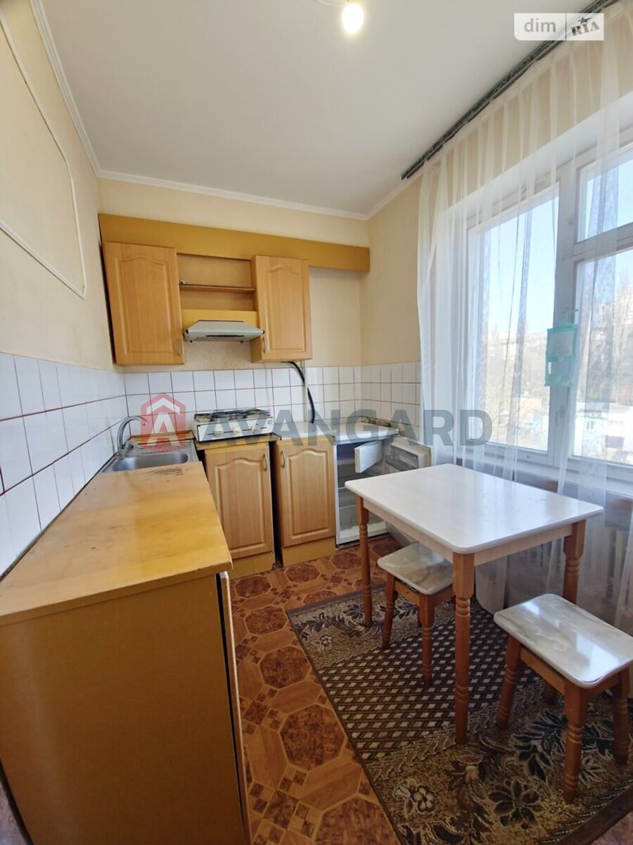 1 ��. ��������, 31/17/6 ��. �., 7/9 ������ ���� 2