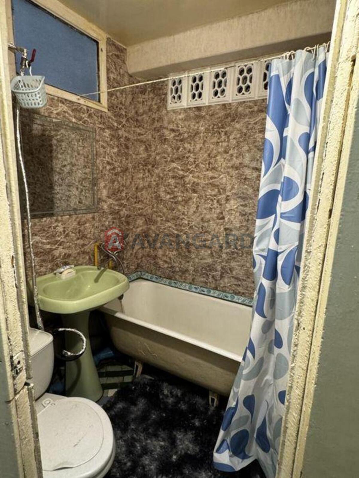 1 ��. ��������, 32/-/6 ��. �., 3/5 ������ ���� 9