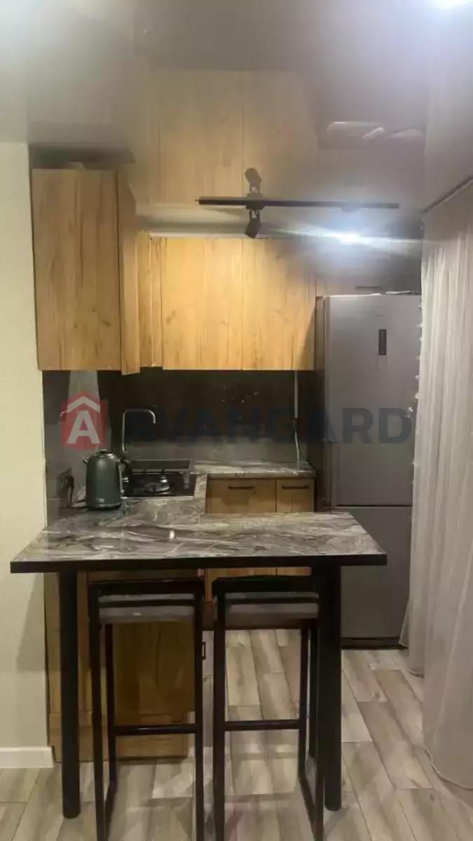 1 ��. ��������, 36/19/4 ��. �., 3/5 ������ ���� 11