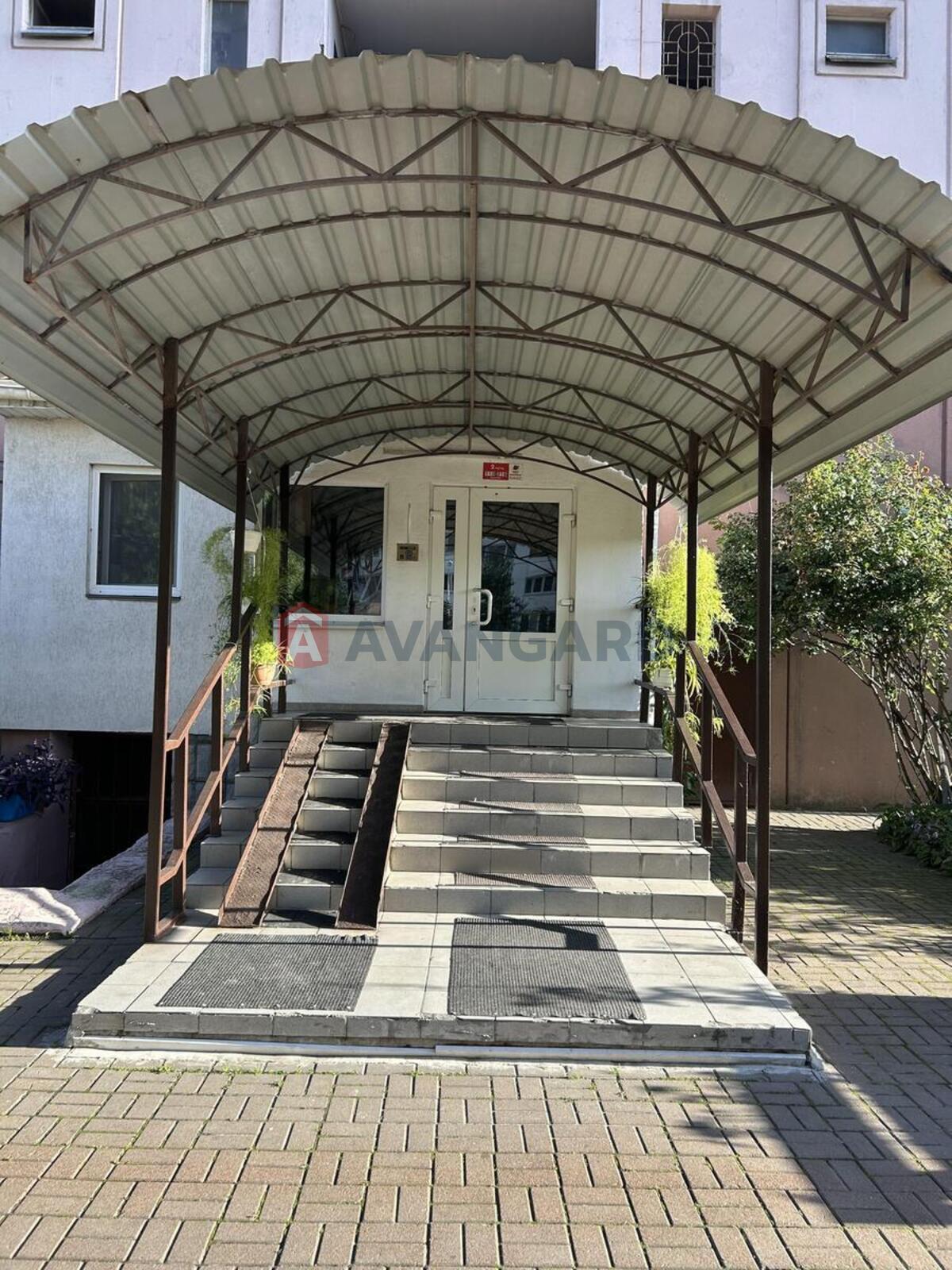 1 ��. ��������, 43/18/10 ��. �., 18/25 ������ ���� 14