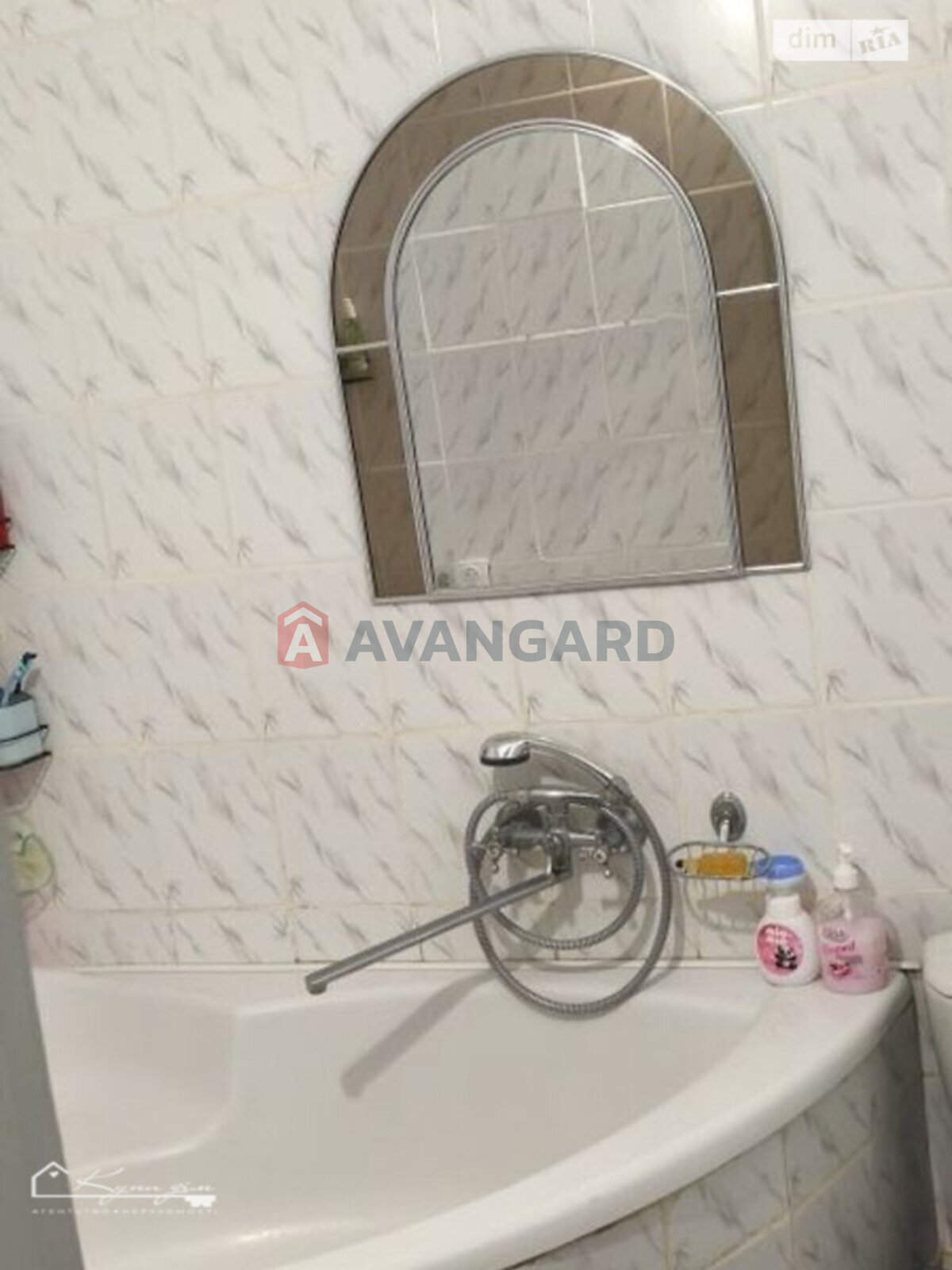 1 ��. ��������, 27/15/7 ��. �., 8/10 ������ ���� 8