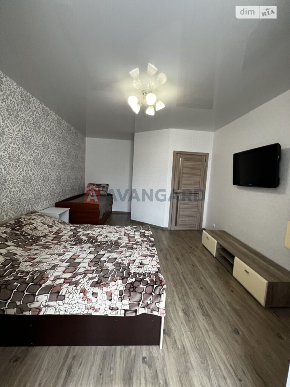 1 ����. ��������, 44/20.8/8.6 ��. �., 9/12 ���� ���� 19