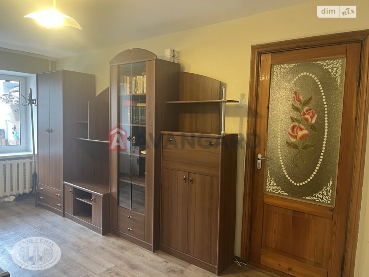 2 ��. ��������, 43/29/5 ��. �., 3/5 ������ ���� 9