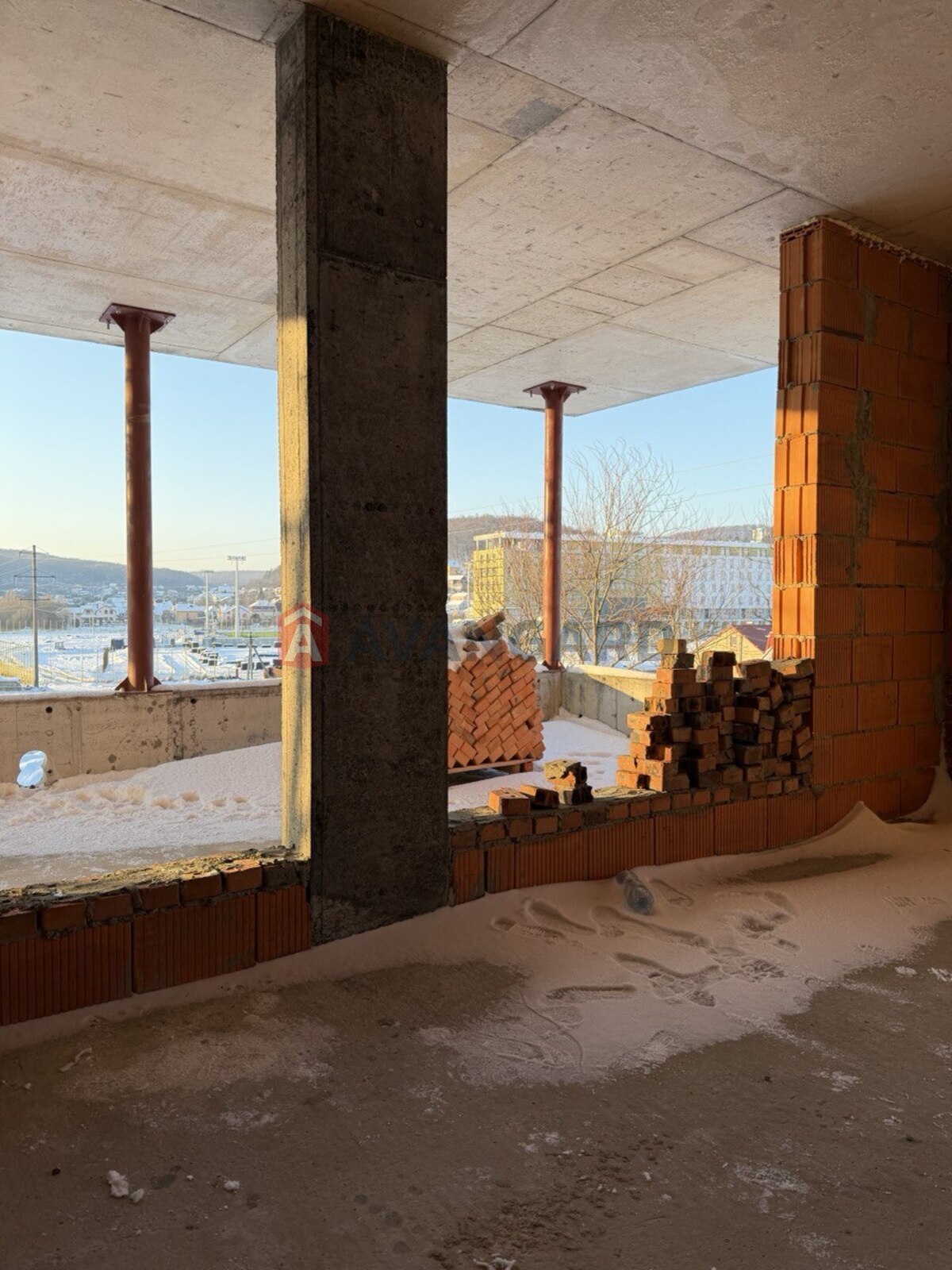 2 ��. ��������, 69.54/24/18.5 ��. �., 4/4 ������ ���� 4