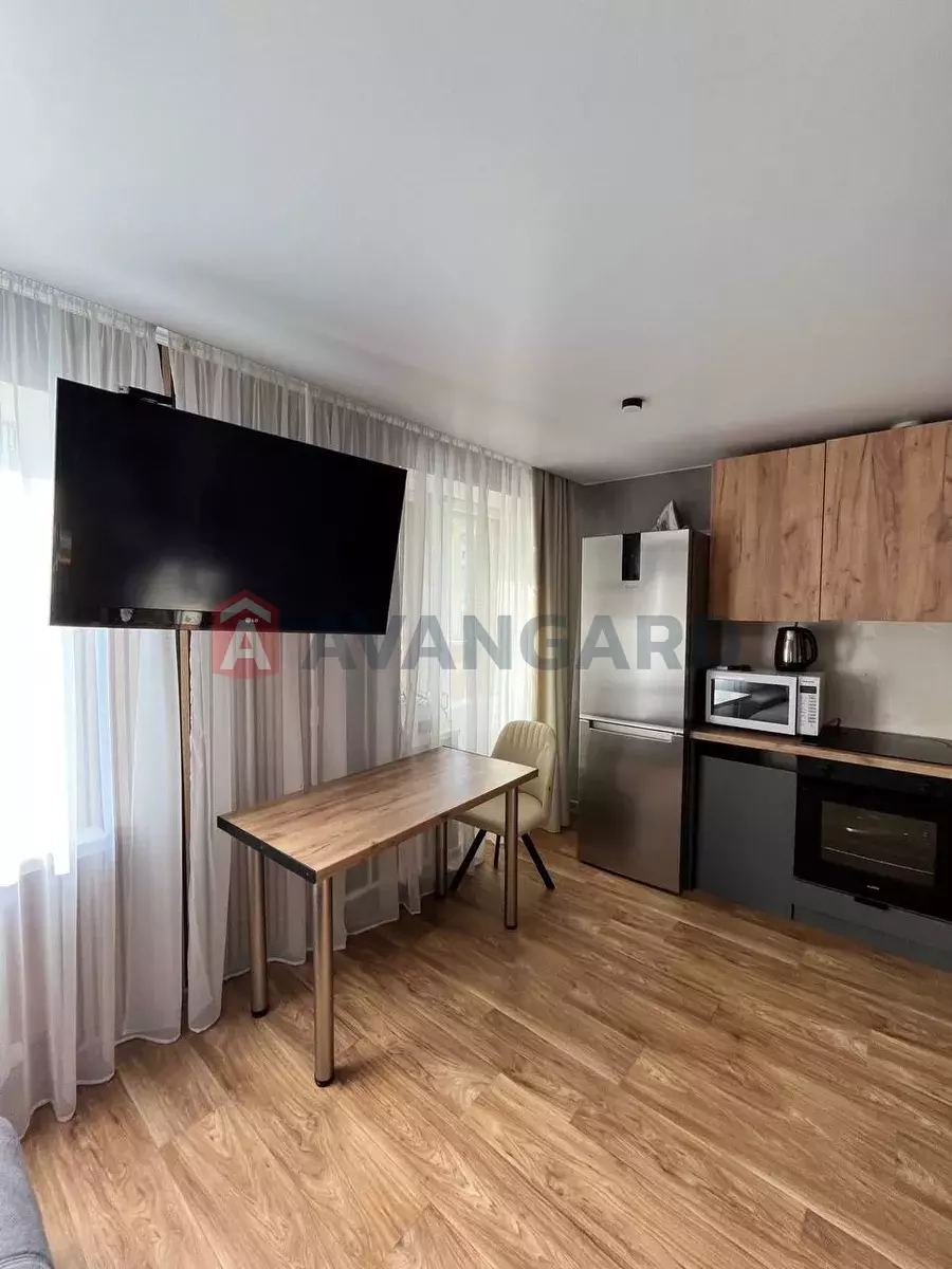 3 ��. ��������, 70/-/- ��. �., 11/16 ������ ���� 10