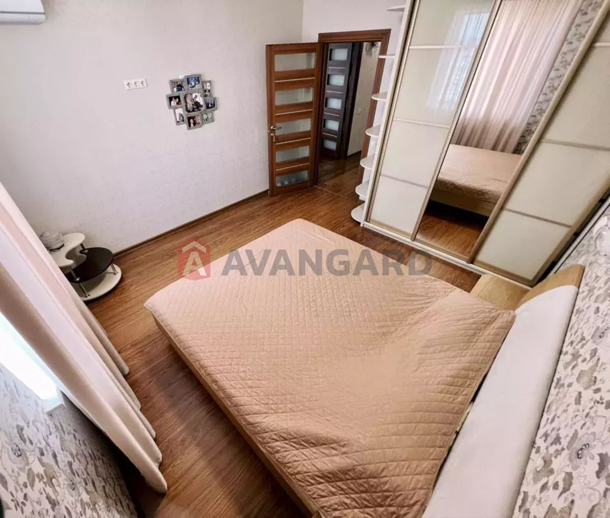 2 ��. ��������, 80/-/15 ��. �., 14/16 ������ ���� 4