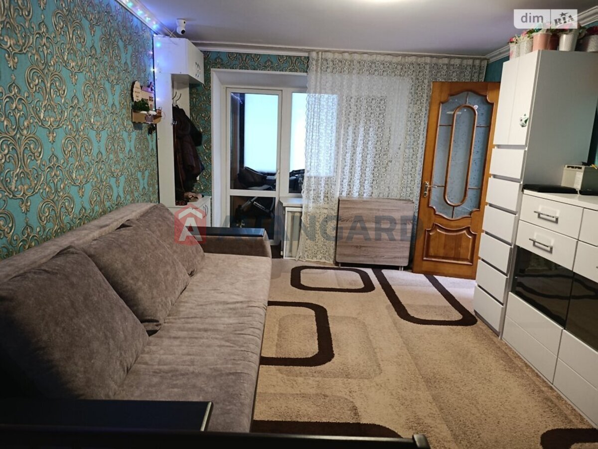 2 ��. ��������, 40/-/- ��. �., 1/5 ������ ���� 4