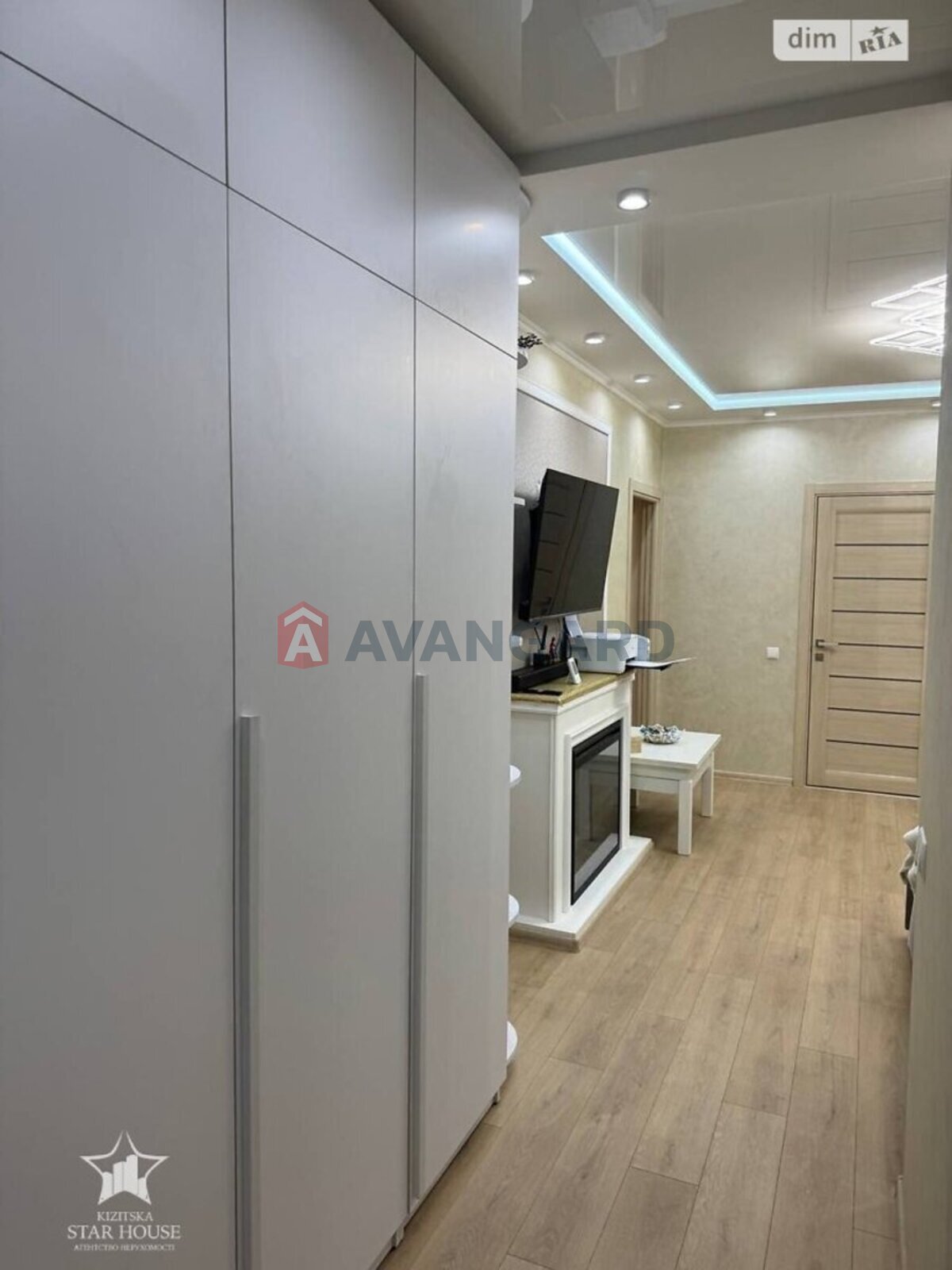 2 ��. ��������, 77/38/18 ��. �., 4/9 ������ ���� 15