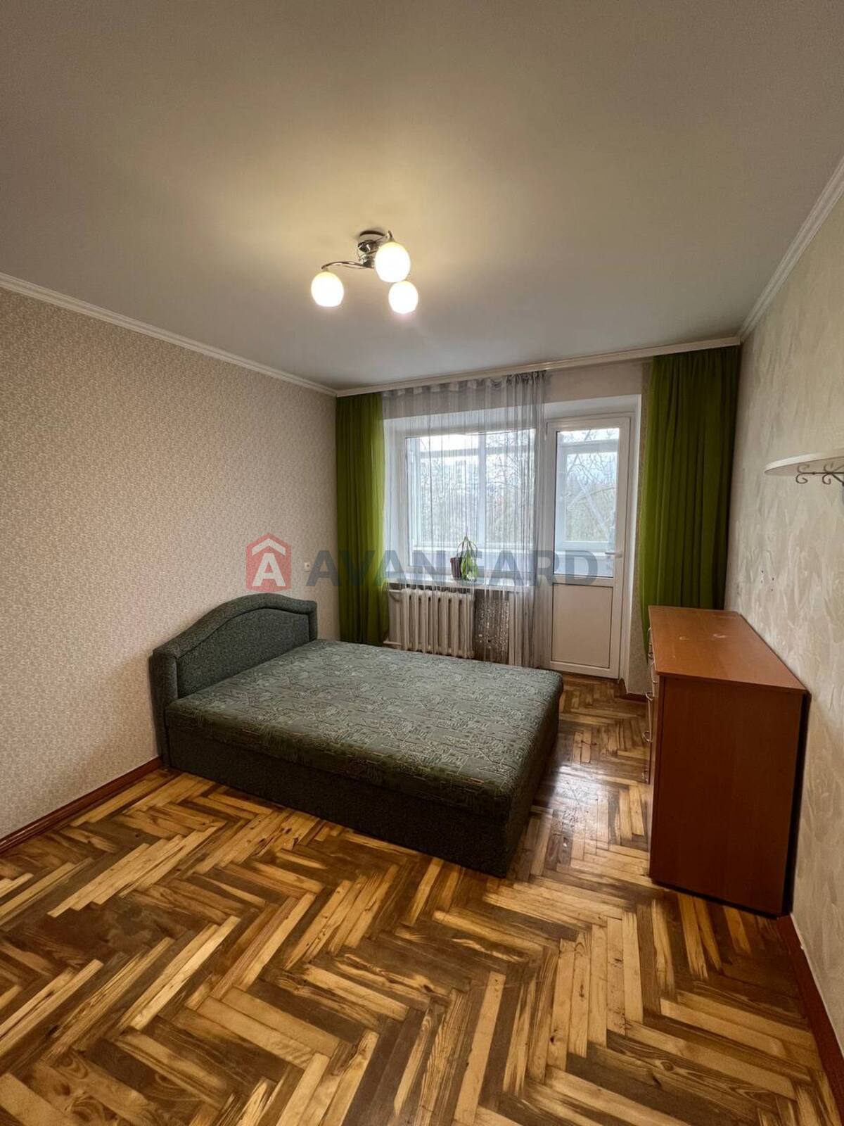 2 ����. ��������, 48/-/6 ��. �., 4/5 ���� ���� 8