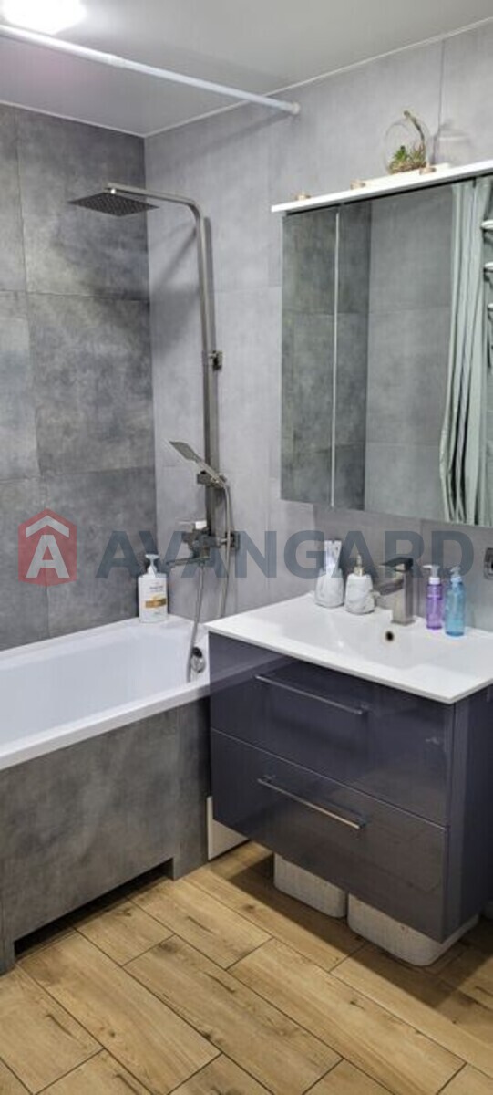 2 ��. ��������, 71/-/23 ��. �., 4/15 ������ ���� 12