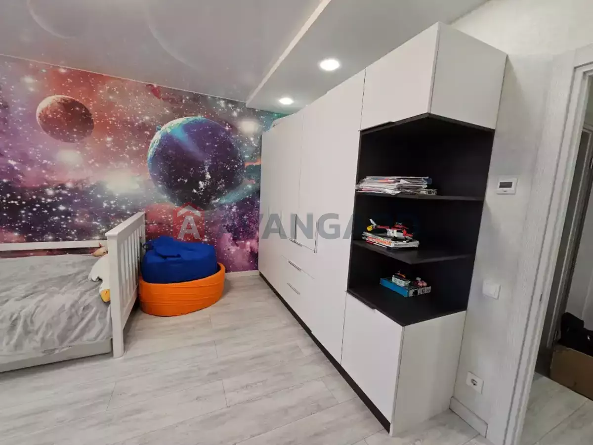 2 ��. ��������, 95/-/- ��. �., 9/11 ������ ���� 7