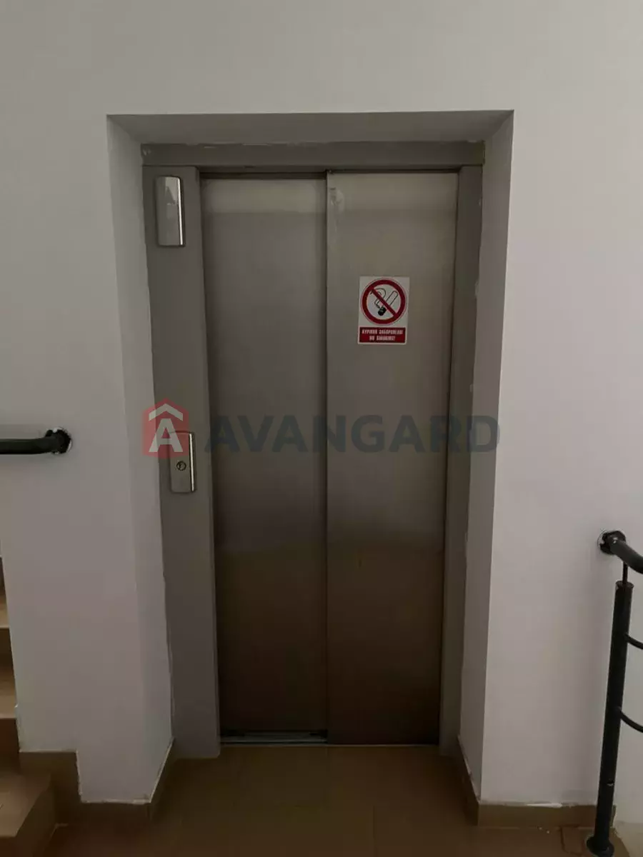 5 ��. ��������, 295/-/30 ��. �., 3/6 ������ ���� 13