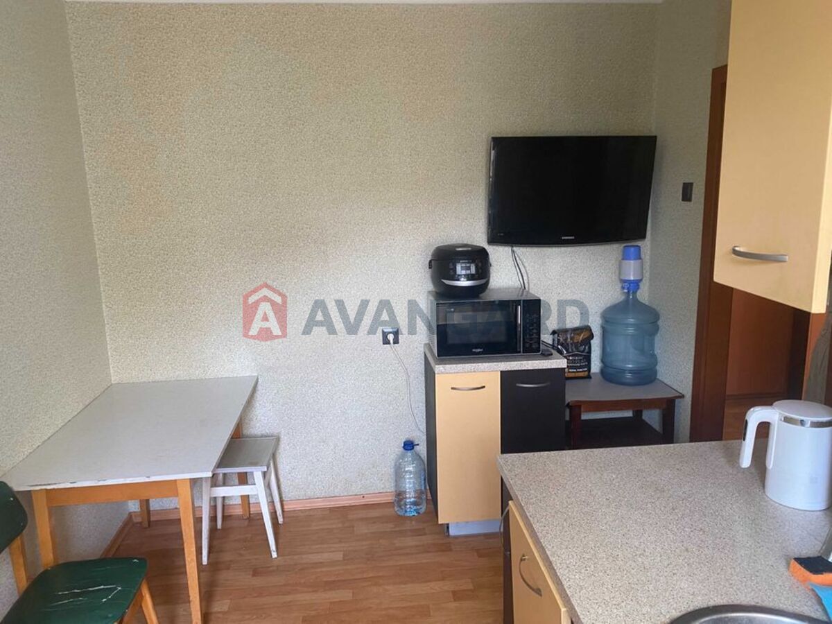 2 ����. ��������, 61/-/9 ��. �., 6/10 ���� ���� 10