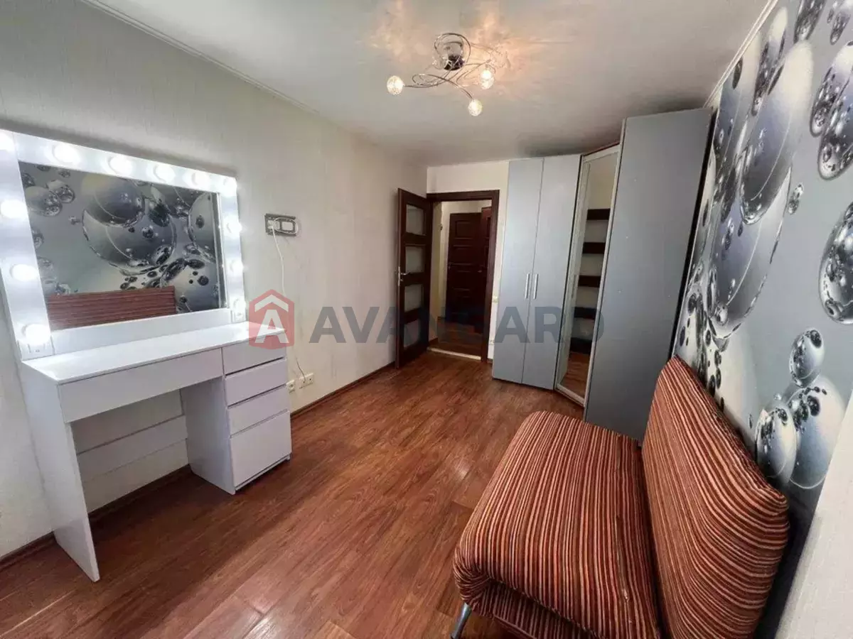 3 ��. ��������, 63/-/11 ��. �., 9/9 ������ ���� 19