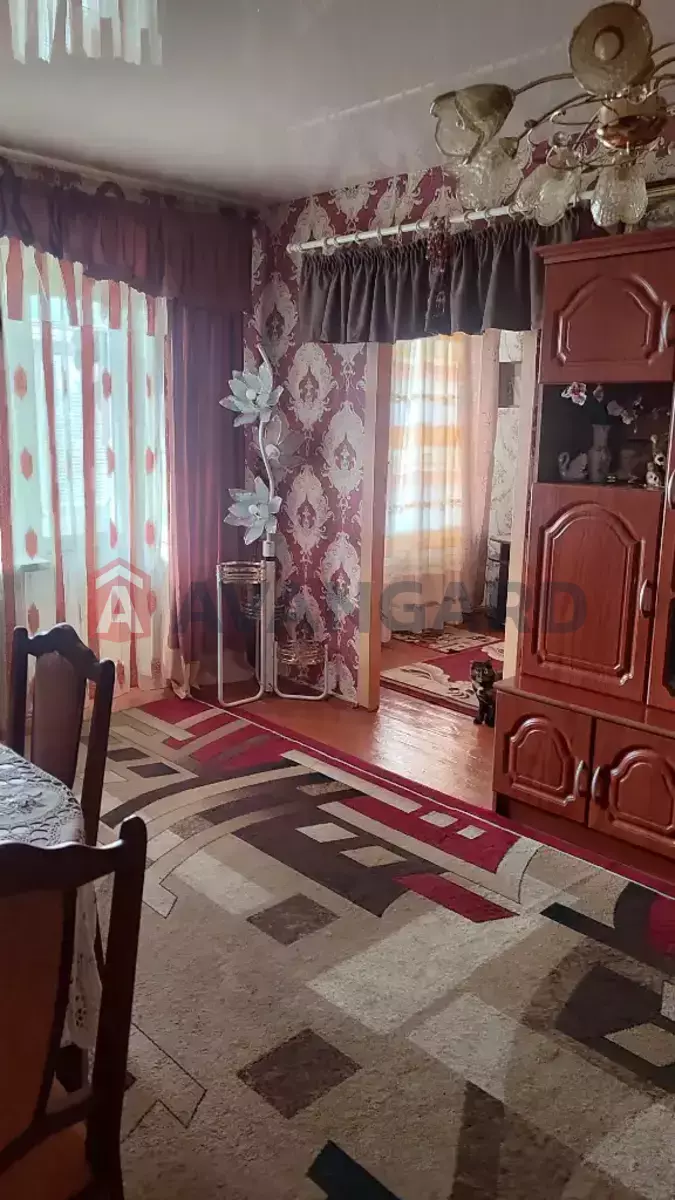 3 ��. ��������, 58/43/6 ��. �., 5/5 ������ ���� 13