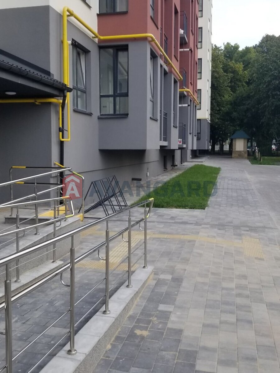 1 ��. ��������, 42/17/12 ��. �., 11/11 ������ ���� 6