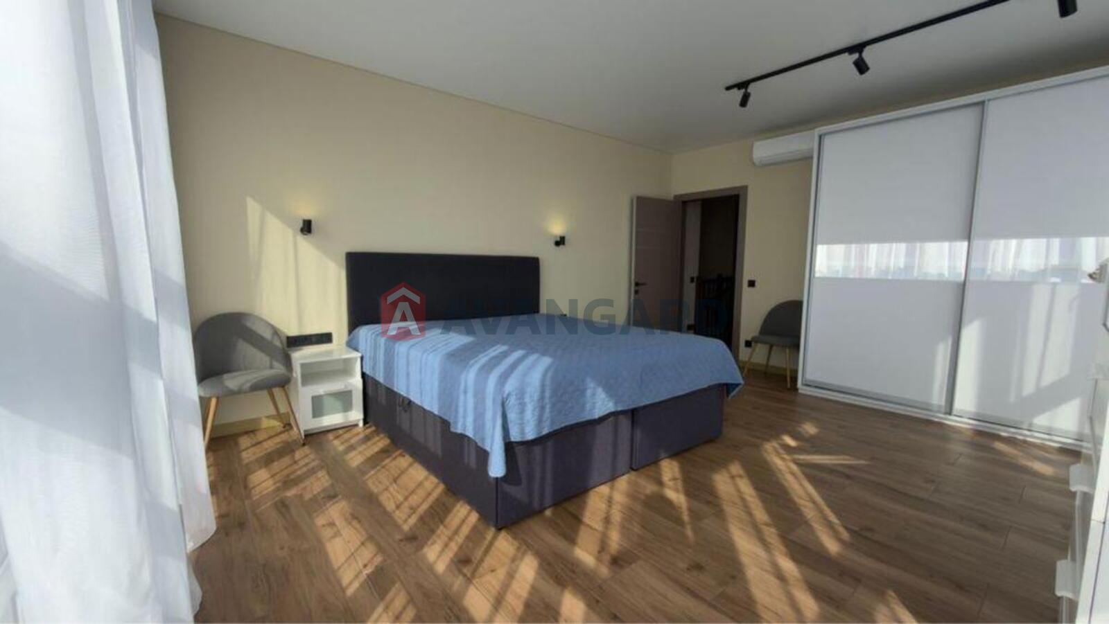 4 ��. ��������, 135/-/23 ��. �., 24/25 ������ ���� 7