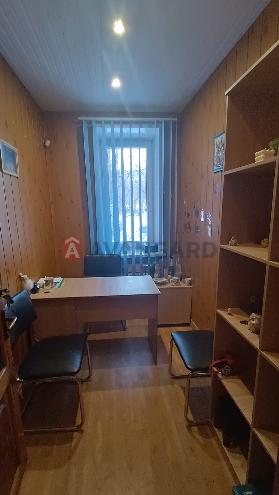 4 ��. ��������, 74/-/10 ��. �., 1/1 ������ ���� 10