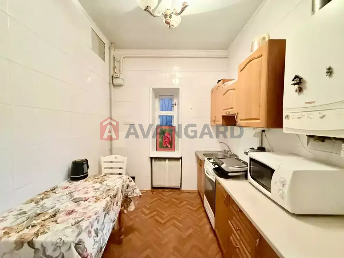 3 ��. ��������, 74/46/12 ��. �., 1/2 ������ ���� 3