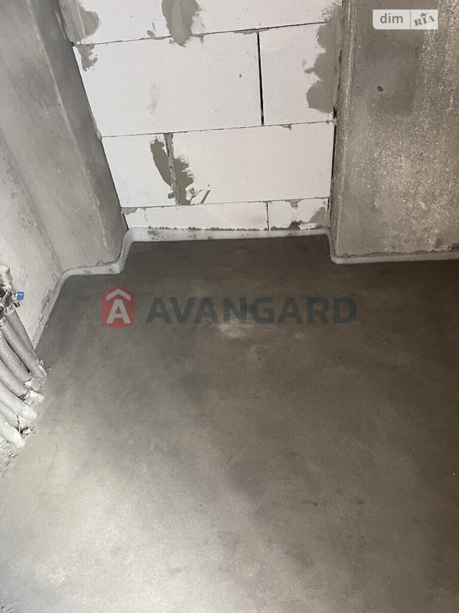 2 ��. ��������, 82/56/5 ��. �., 6/15 ������ ���� 19