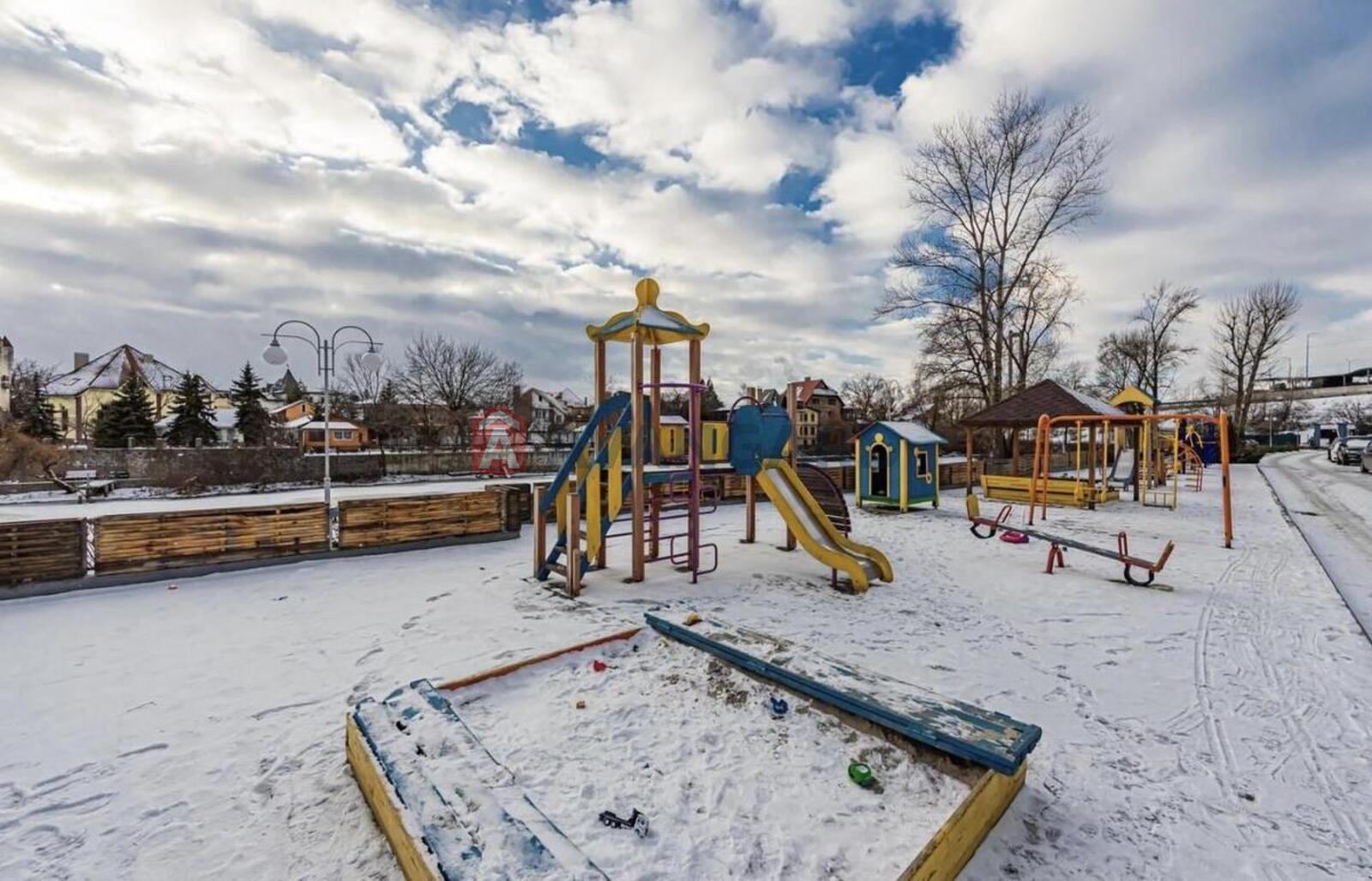 4 ����. ��������, 95/65/20 ��. �., 5/6 ���� ���� 3