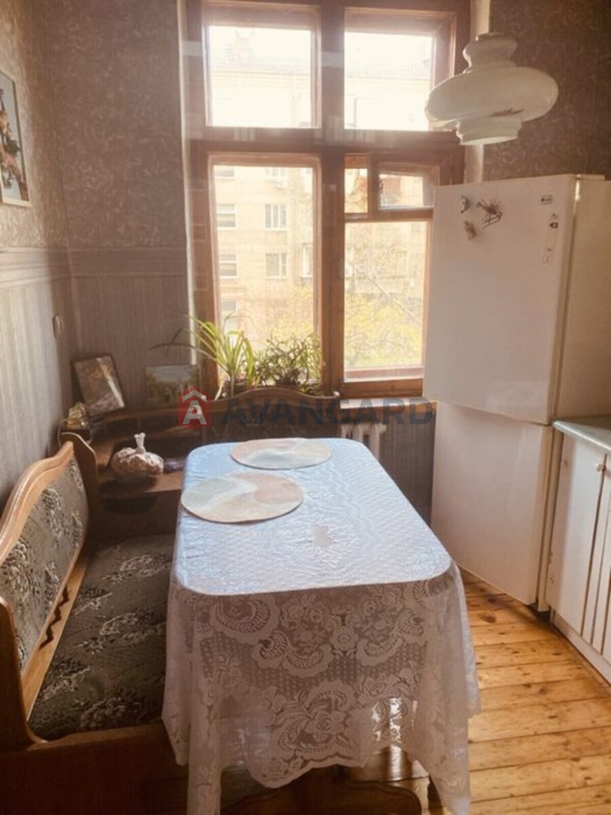 2 ��. ��������, 53/-/8 ��. �., 2/5 ������ ���� 9