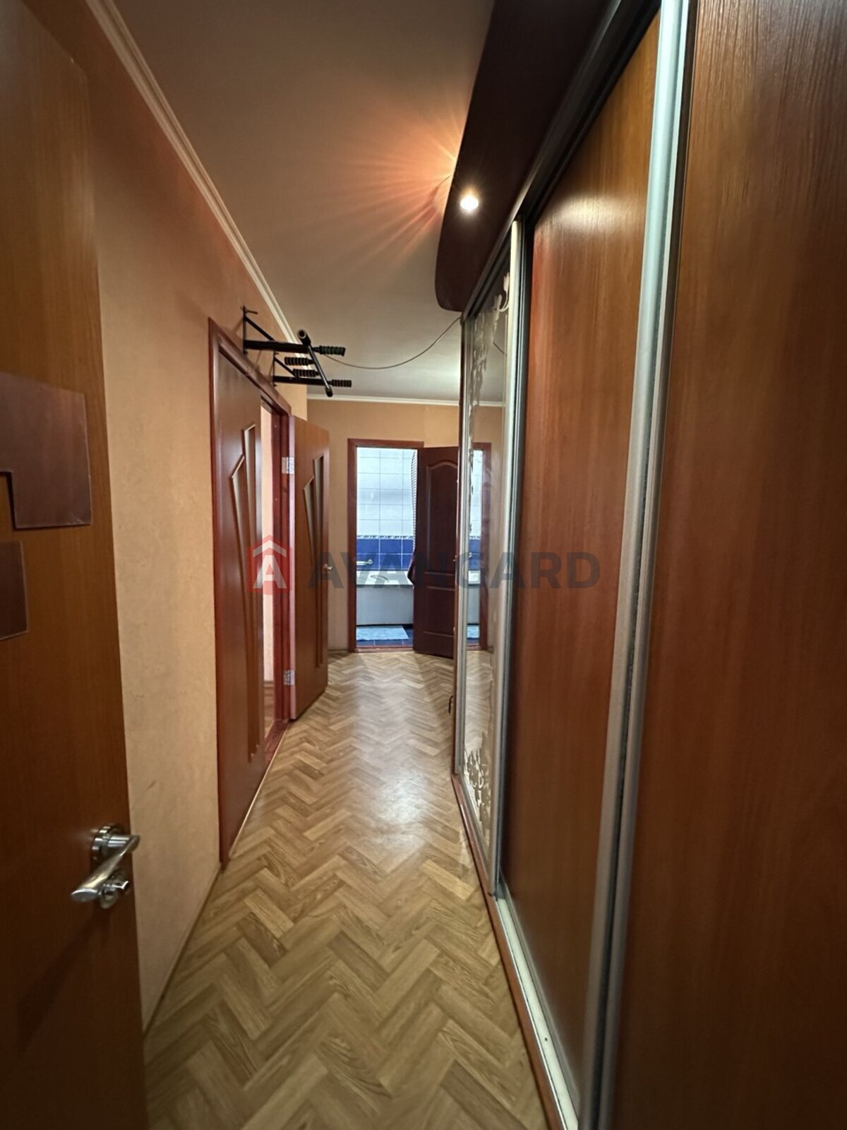 2 ��. ��������, 54/-/8 ��. �., 7/9 ������ ���� 18