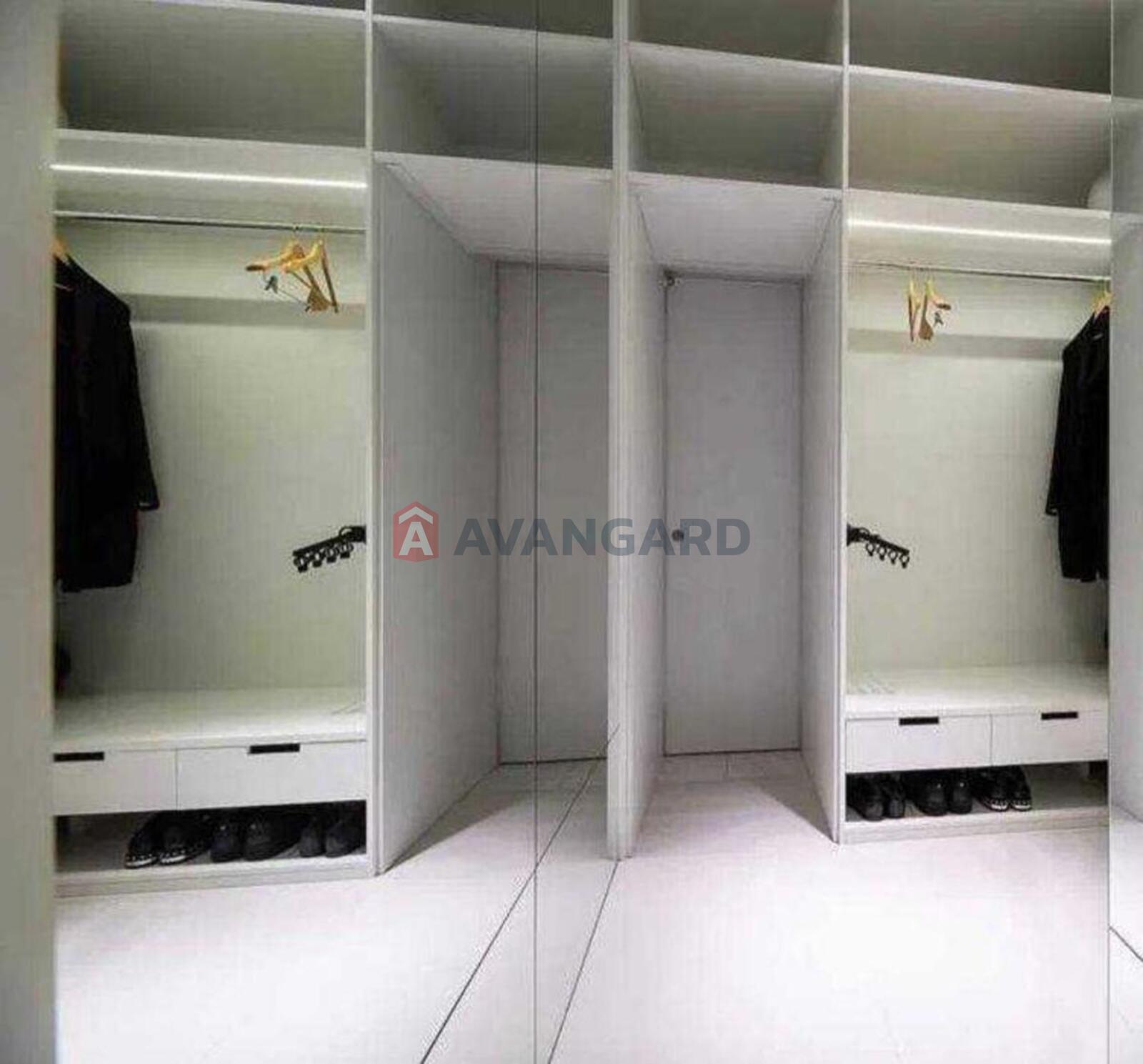 3 ��. ��������, 120/-/38 ��. �., 19/30 ������ ���� 15