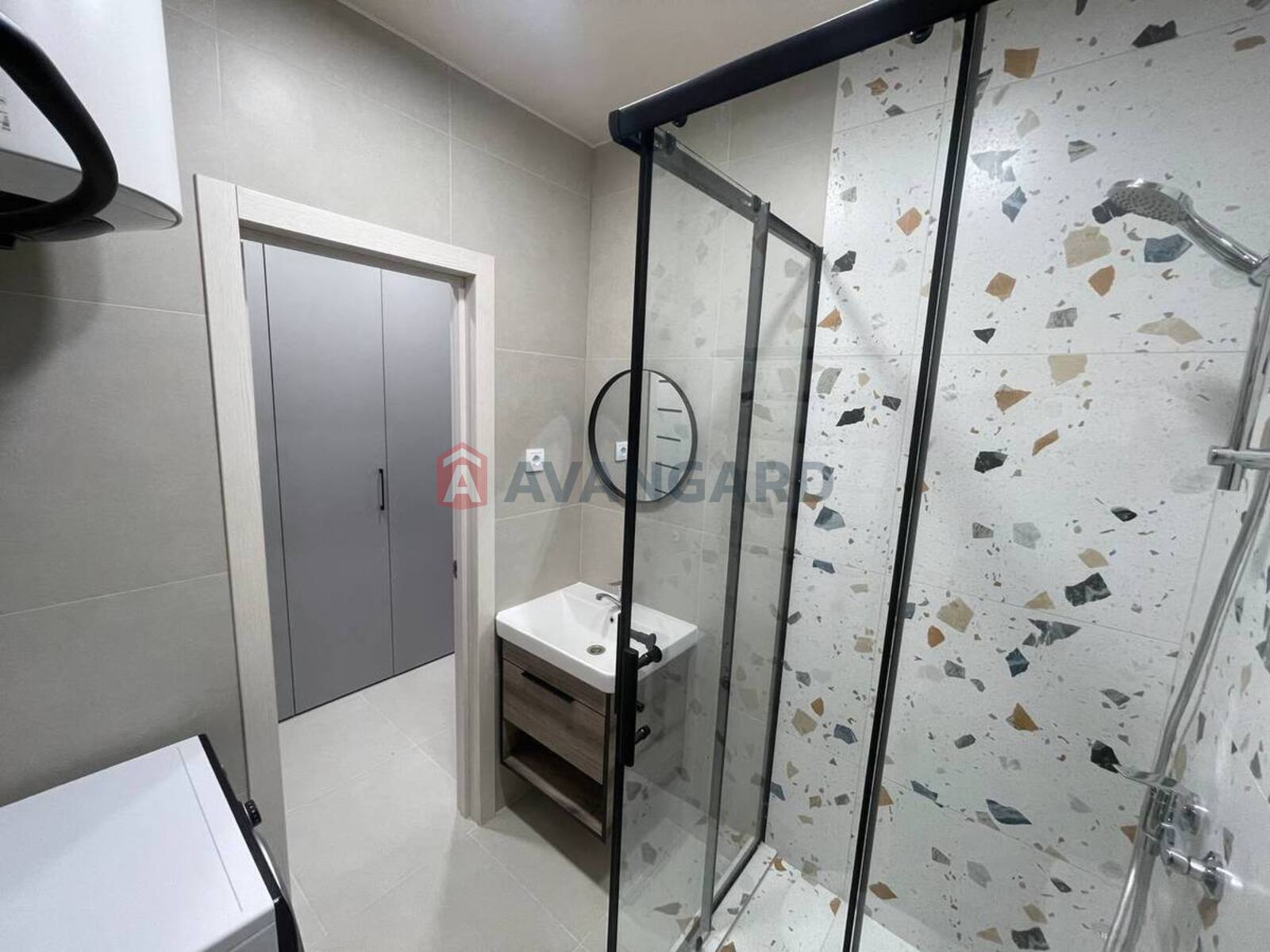 1 ��. ��������, 23/19/4 ��. �., 4/4 ������ ���� 10