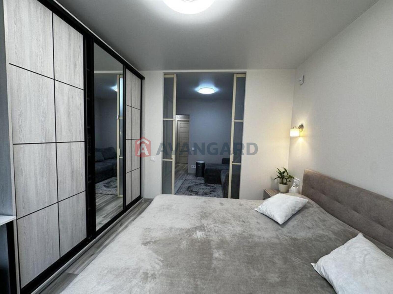 2 . , 56/-/10 . ., 2/6   4