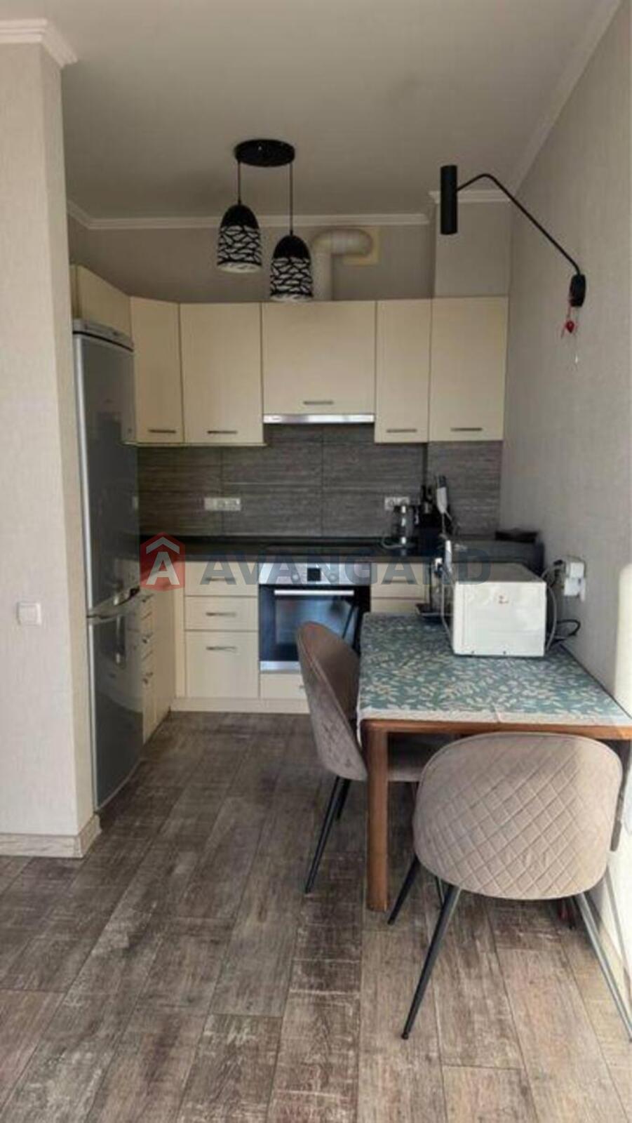 2 ����. ��������, 50/-/4 ��. �., 8/15 ���� ���� 2