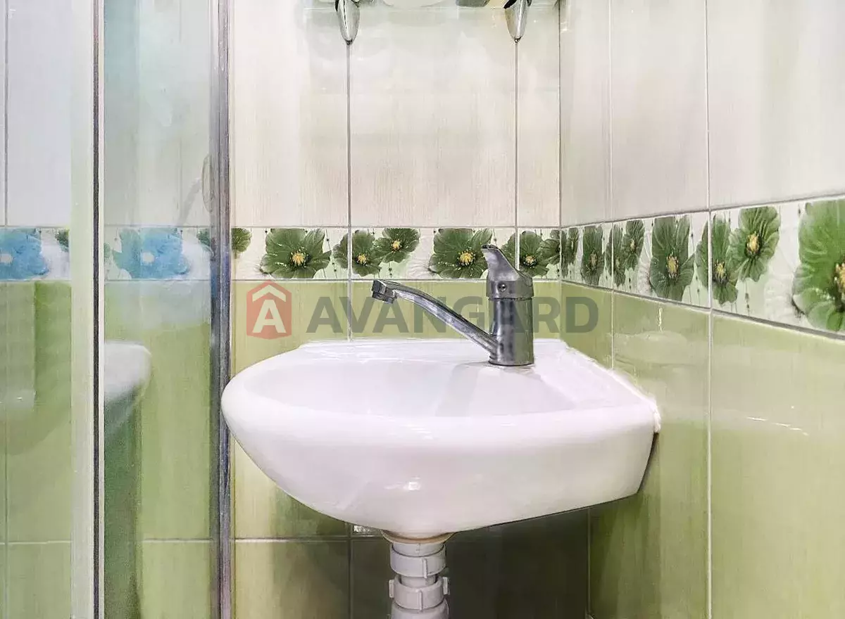 1 ��. ��������, 30/18/6 ��. �., 4/9 ������ ���� 7