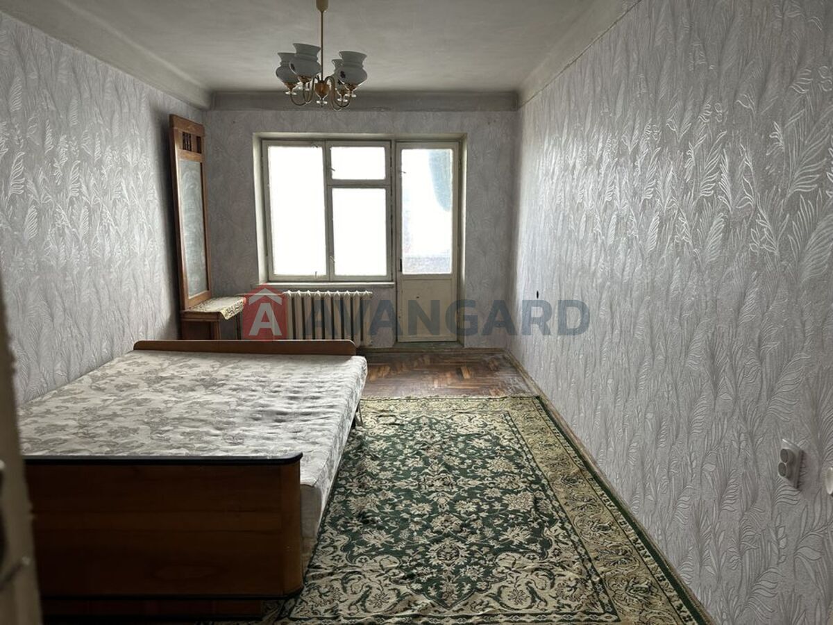 3 ����. ��������, 67/-/7 ��. �., 9/9 ���� ���� 9