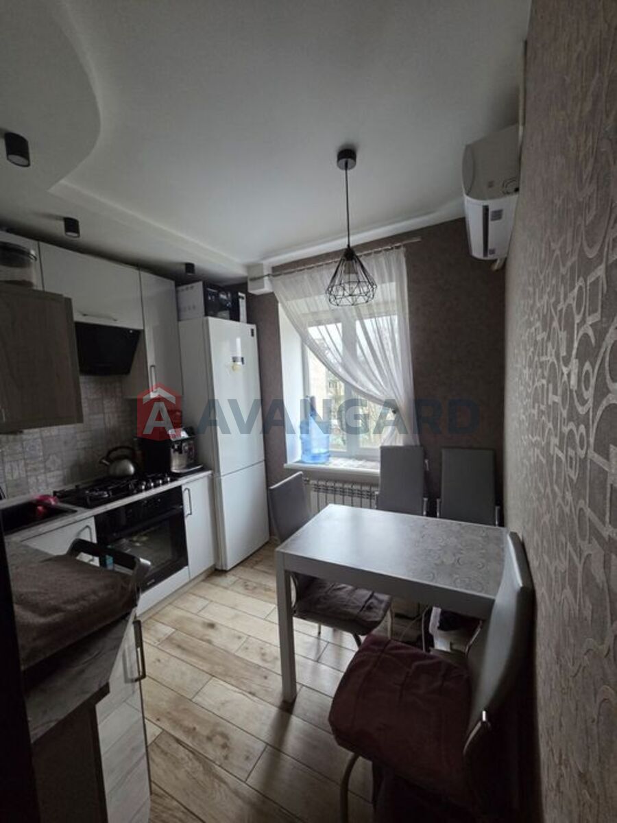 2 . , 44/-/6 . ., 4/5   7