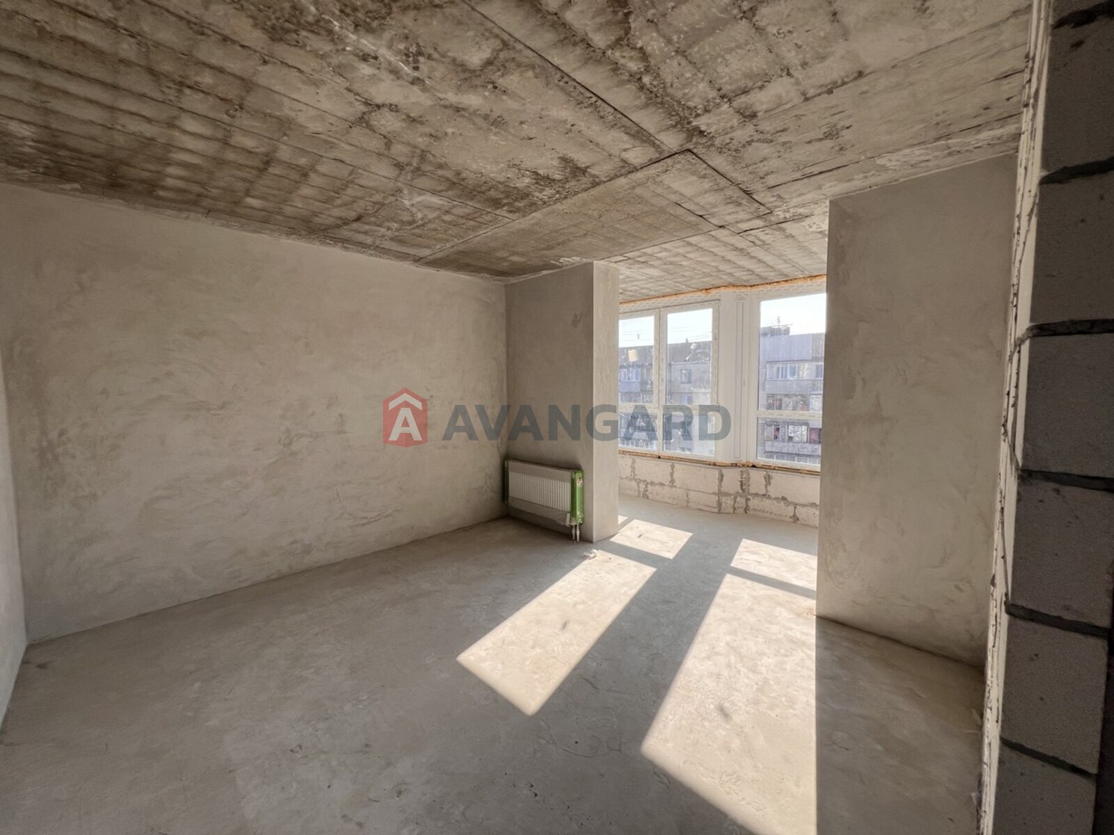 3 ��. ��������, 103/45/11 ��. �., 4/10 ������ ���� 7