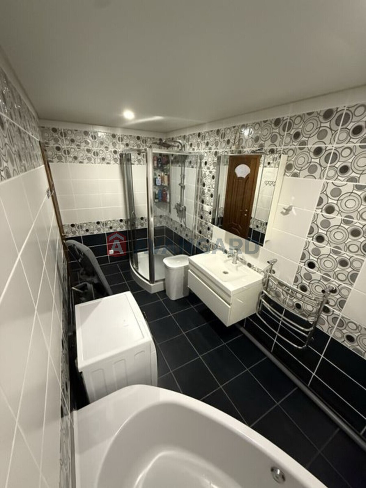 3 ����. ��������, 105/-/18 ��. �., 4/5 ���� ���� 10