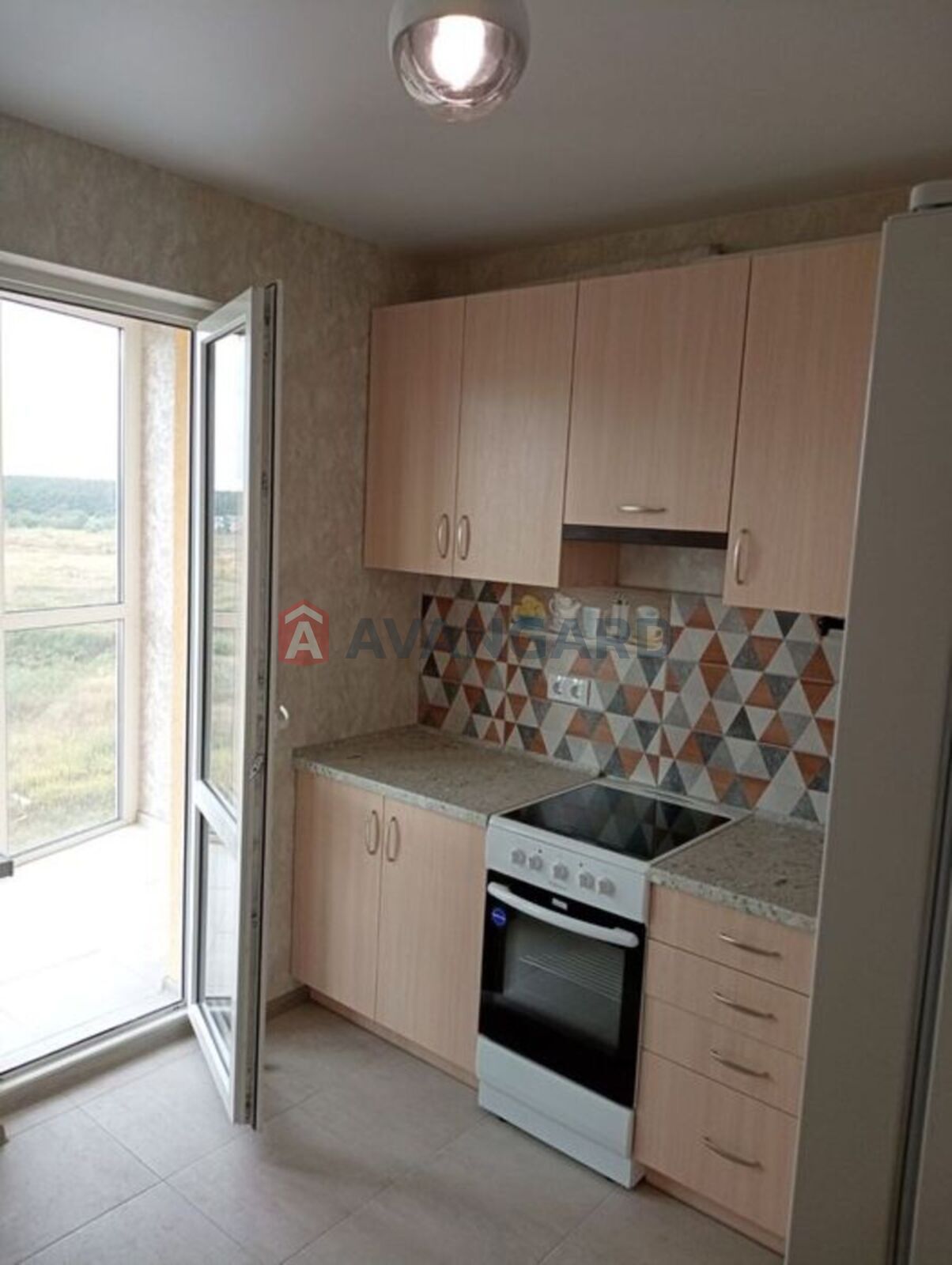 1 ��. ��������, 37/17/8 ��. �., 7/13 ������ ���� 2