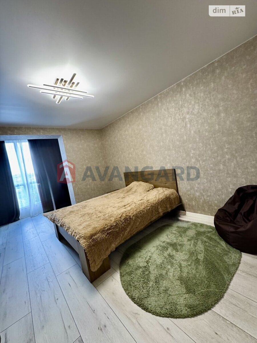 2 ��. ��������, 81/-/- ��. �., 8/12 ������ ���� 2