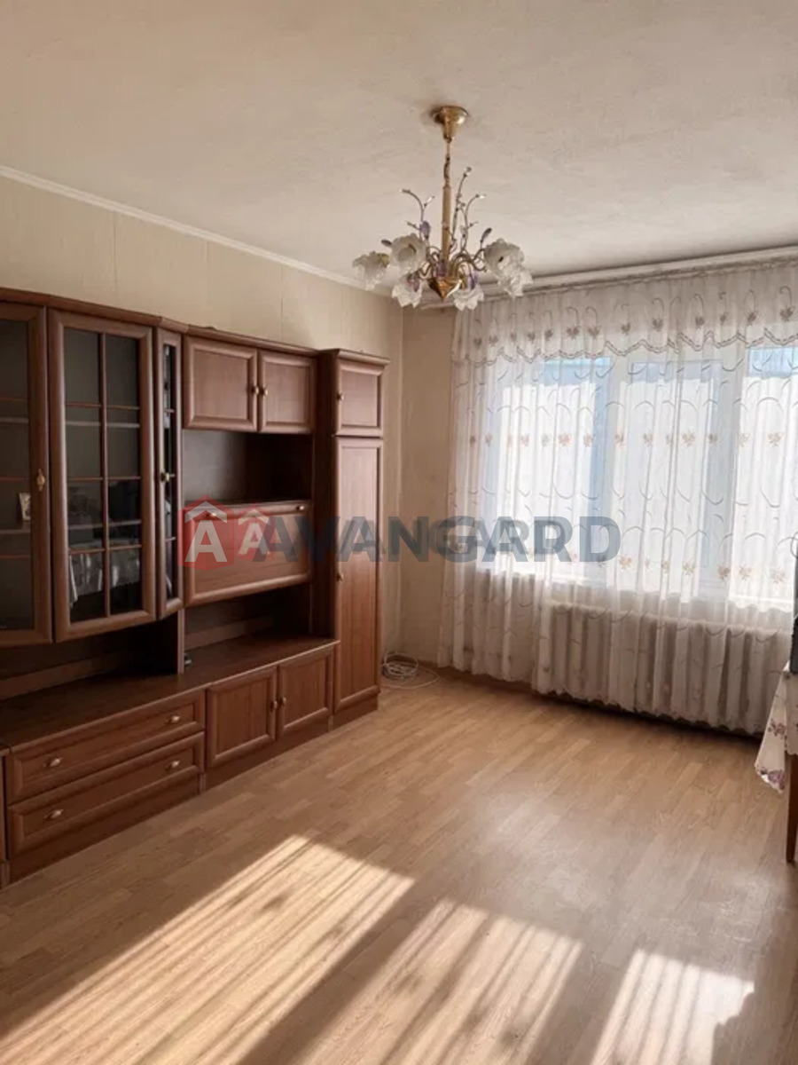 3 ��. ��������, 65/-/8 ��. �., 7/9 ������ ���� 2