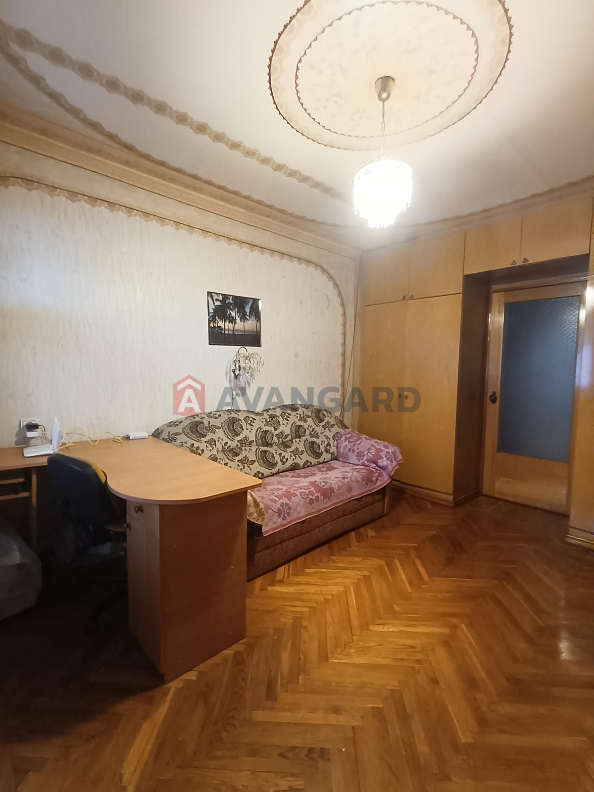 4 ��. ��������, 88/57/7,3 ��. �., 7/9 ������ ���� 7