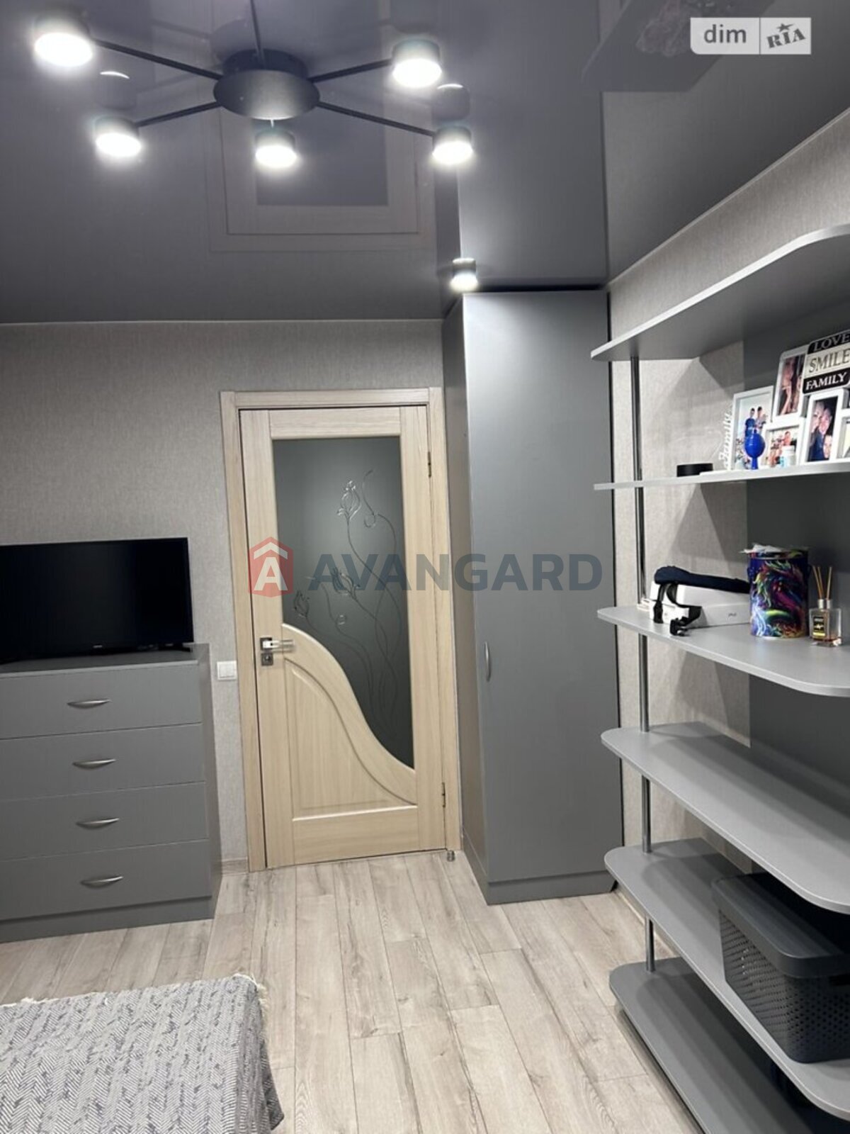 3 ��. ��������, 55/-/- ��. �., 1/5 ������ ���� 21