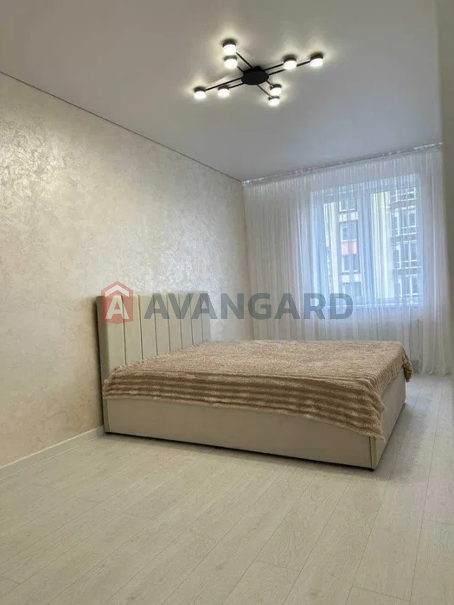 2 ��. ��������, 76/62/12 ��. �., 4/10 ������ ���� 10