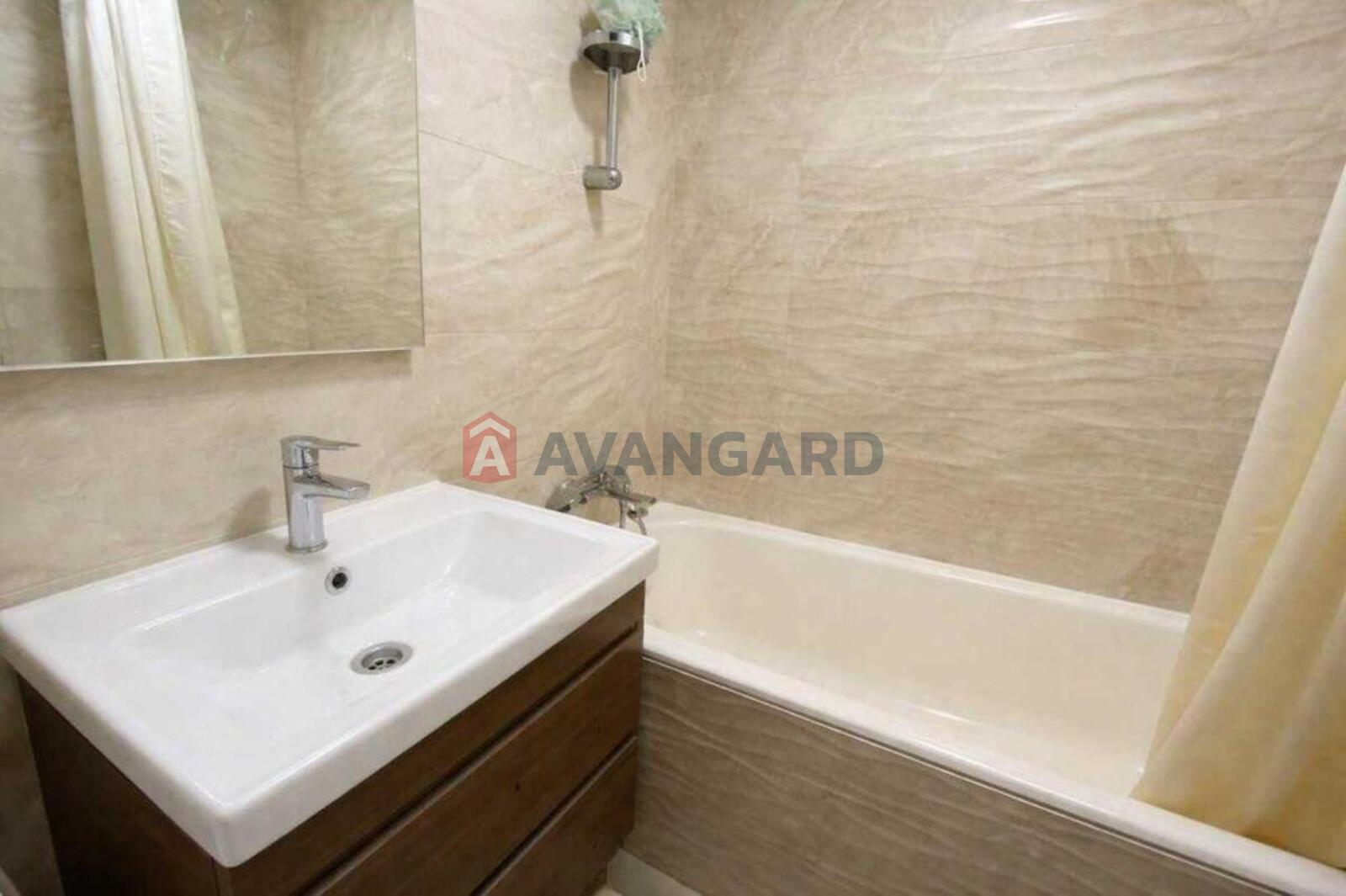 1 ��. ��������, 68/-/8 ��. �., 7/10 ������ ���� 5