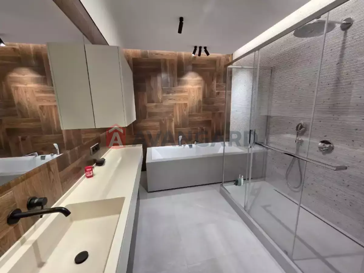 4 ��. ��������, 189/-/- ��. �., 5/7 ������ ���� 5