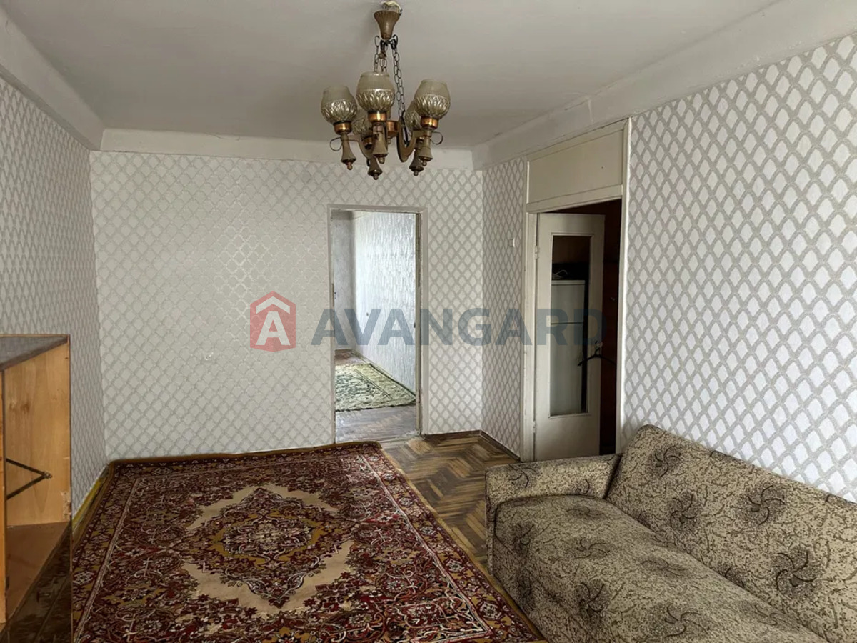 3 ����. ��������, 67/-/7 ��. �., 9/9 ���� ���� 7