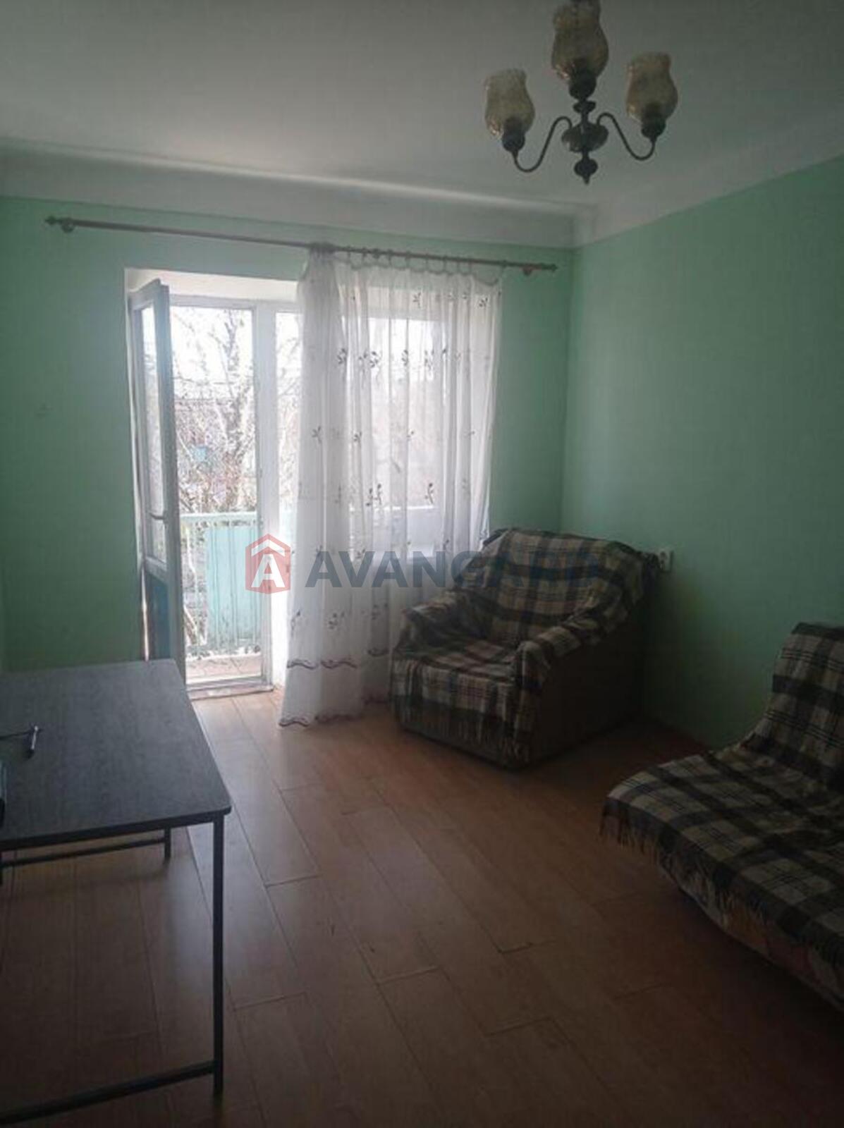 1 ��. ��������, 28/-/6 ��. �., 5/5 ������ ���� 4