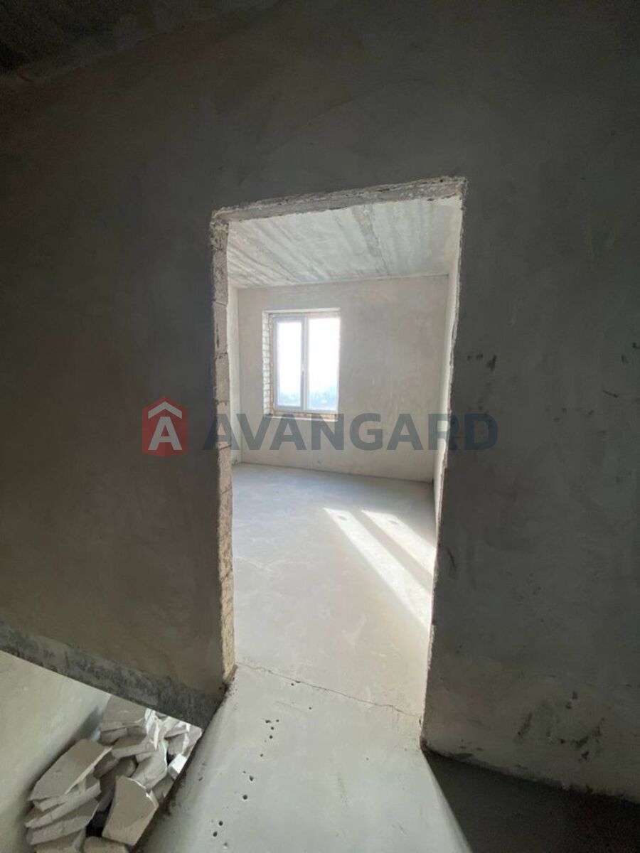 2 ��. ��������, 82/-/41 ��. �., 10/11 ������ ���� 15