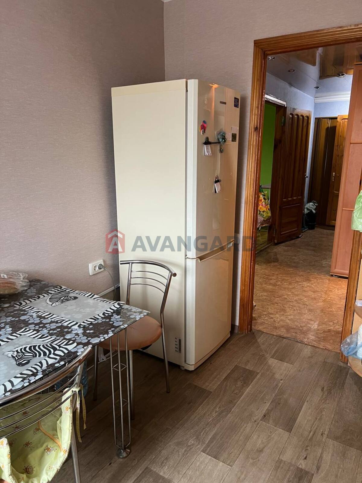 2 ��. ��������, 51/32/9 ��. �., 6/14 ������ ���� 17